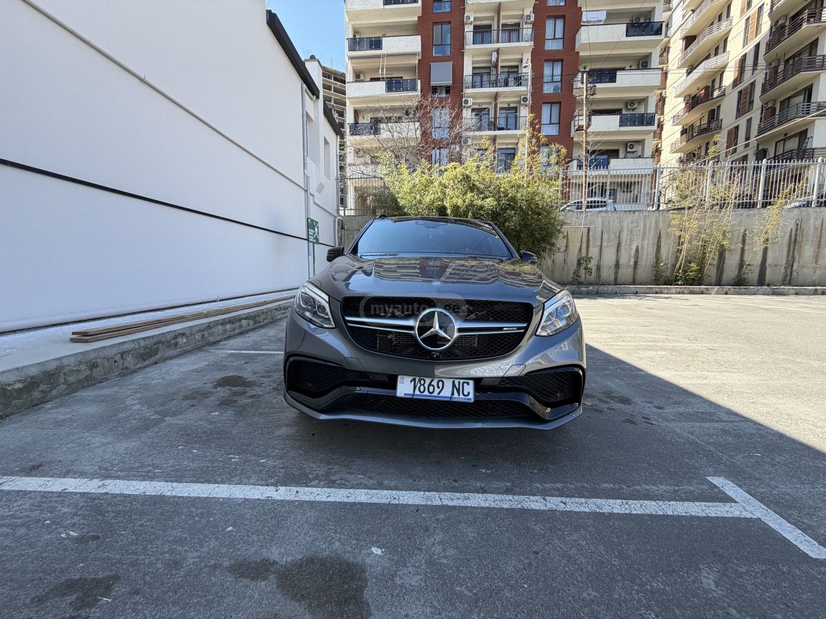 Mercedes-Benz GLE 63 AMG - фото 11