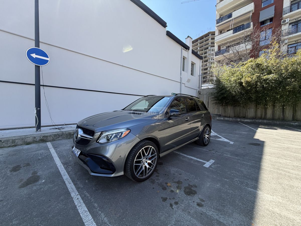 Mercedes-Benz GLE 63 AMG - фото 13