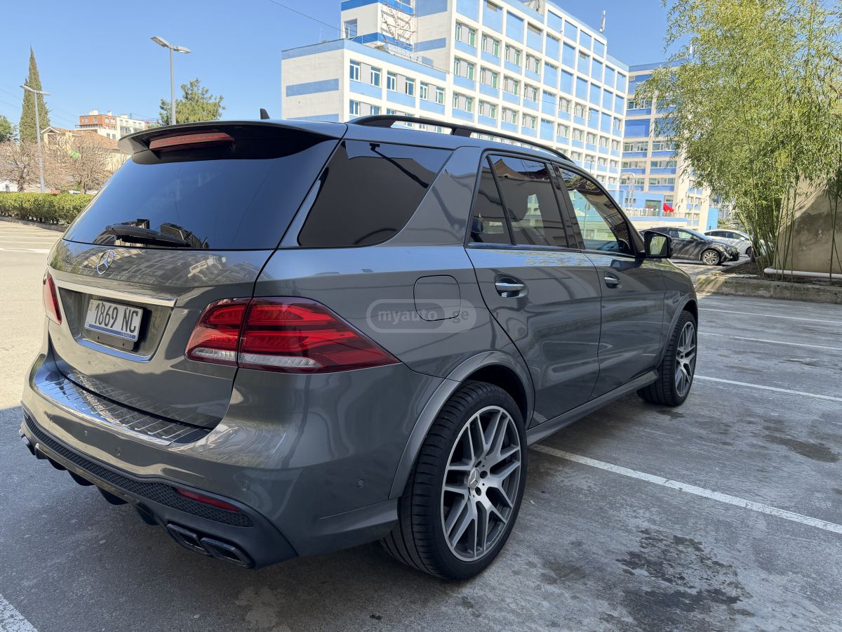 Mercedes-Benz GLE 63 AMG - фото 6
