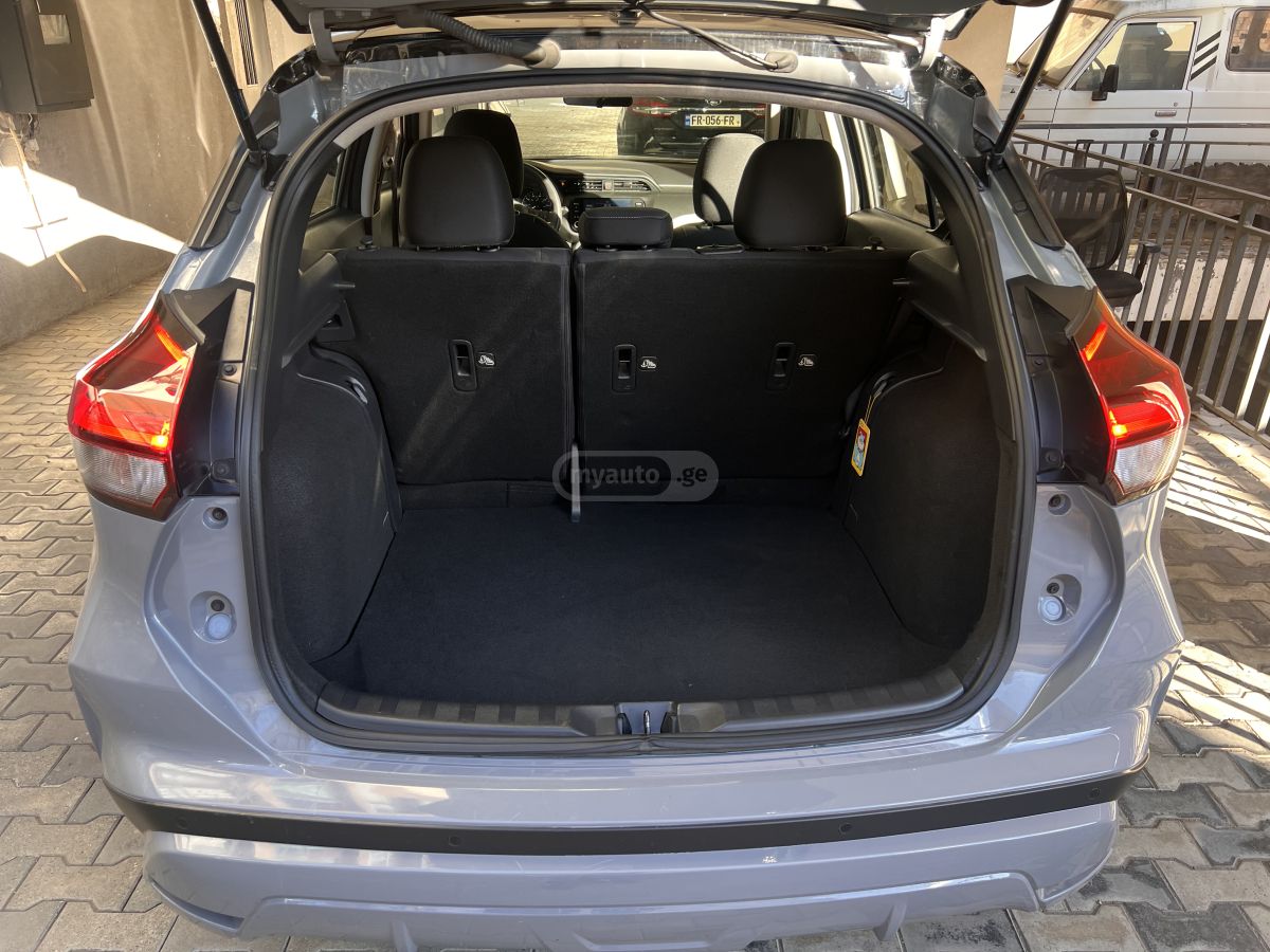 Nissan SV 4dr Front-Wheel Drive CVT — миниатюра 11