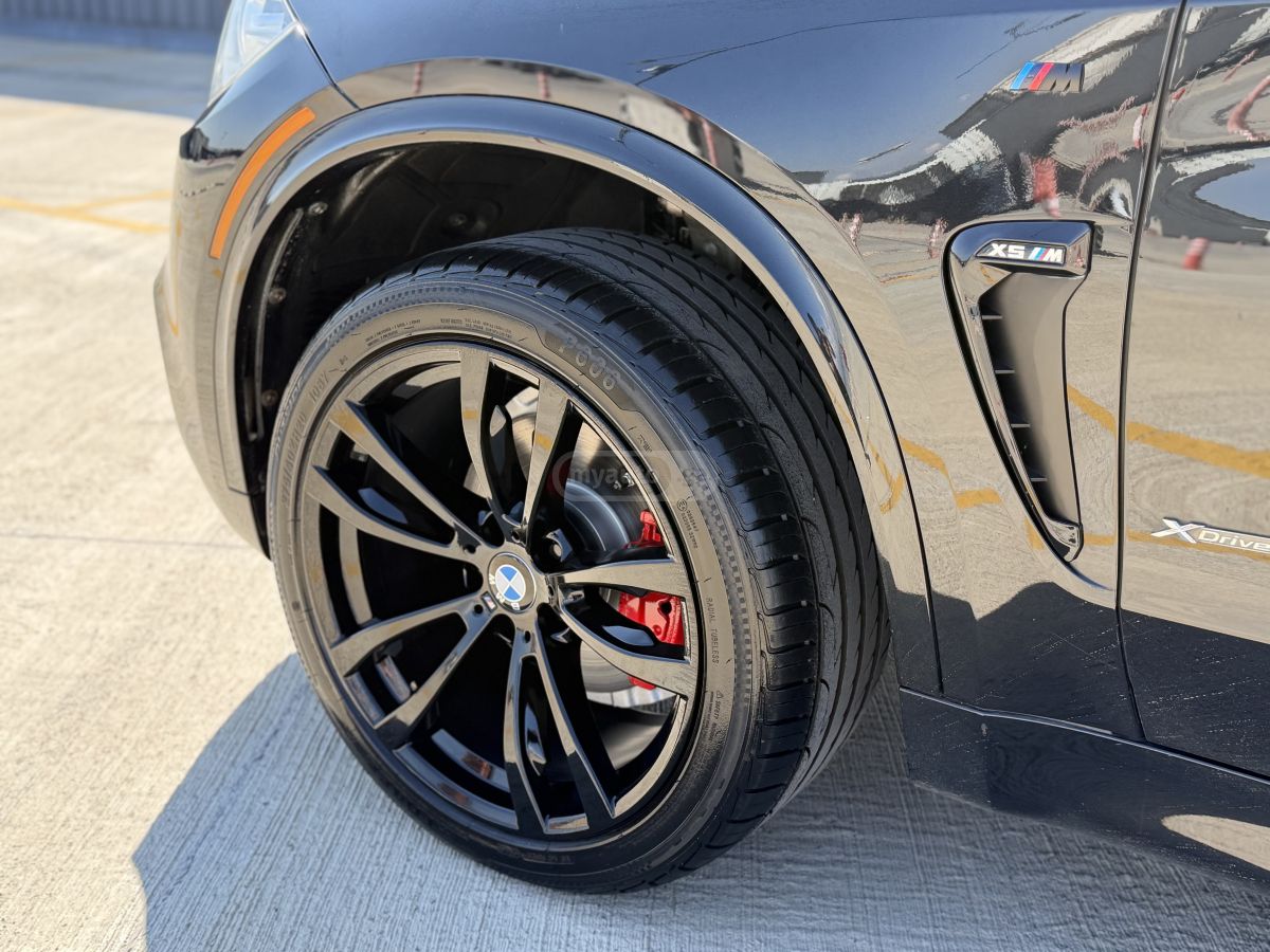 BMW X5 - фото 14