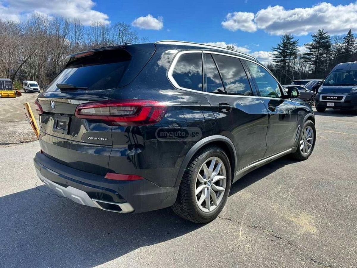 BMW X5 - фото 3