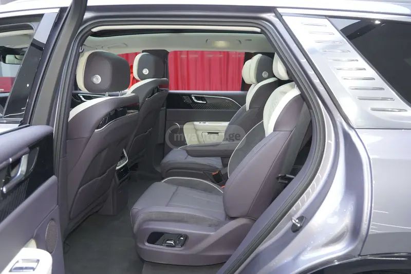 Hongqi E-HS9 - фото 12