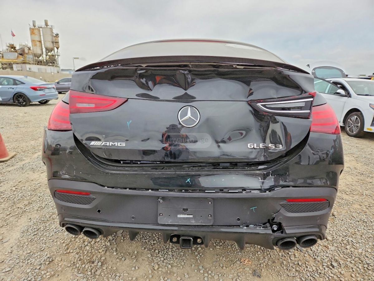 Mercedes-Benz GLE 53 - фото 4