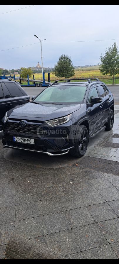 Toyota RAV 4 - фото 1