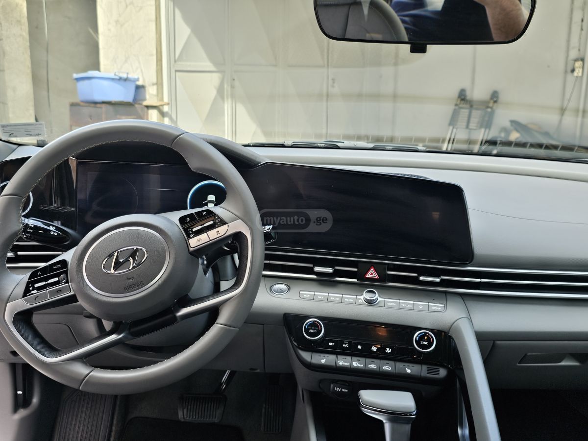 Hyundai SEL 4dr Sedan CVT — миниатюра 4