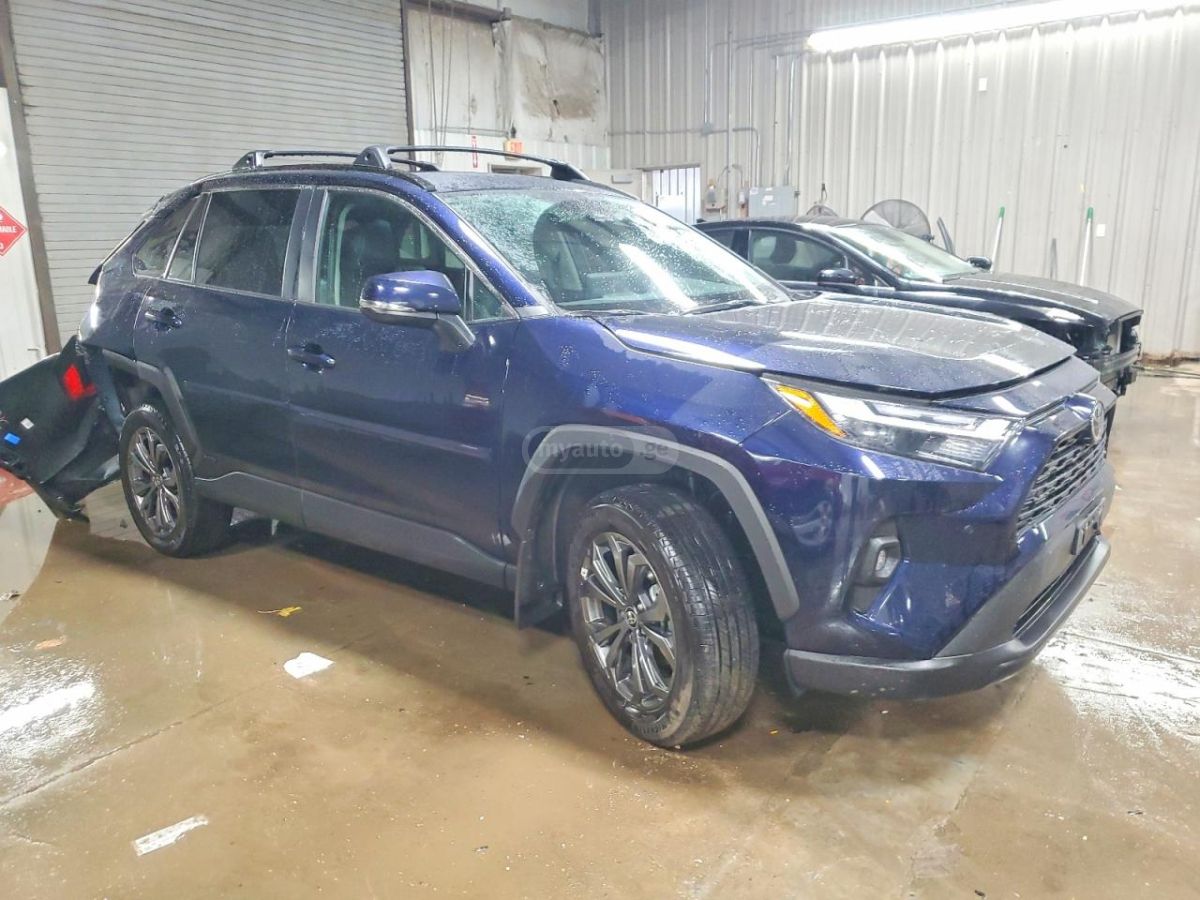 Toyota RAV 4 2025 — миниатюра 4