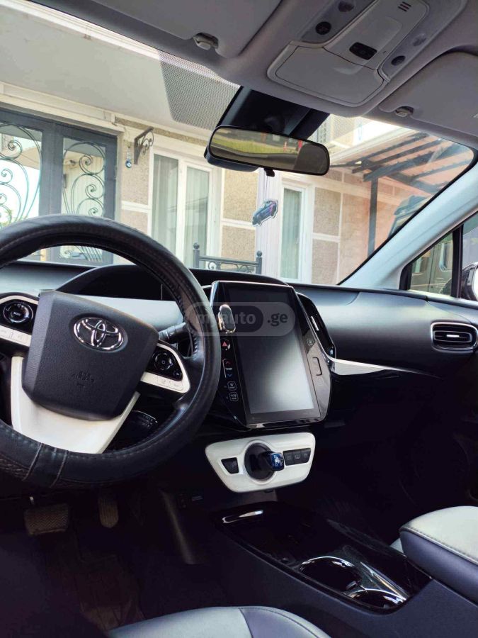 Toyota Prius - фото 3