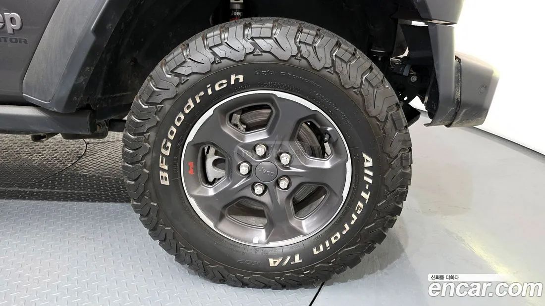 Jeep Gladiator - фото 5