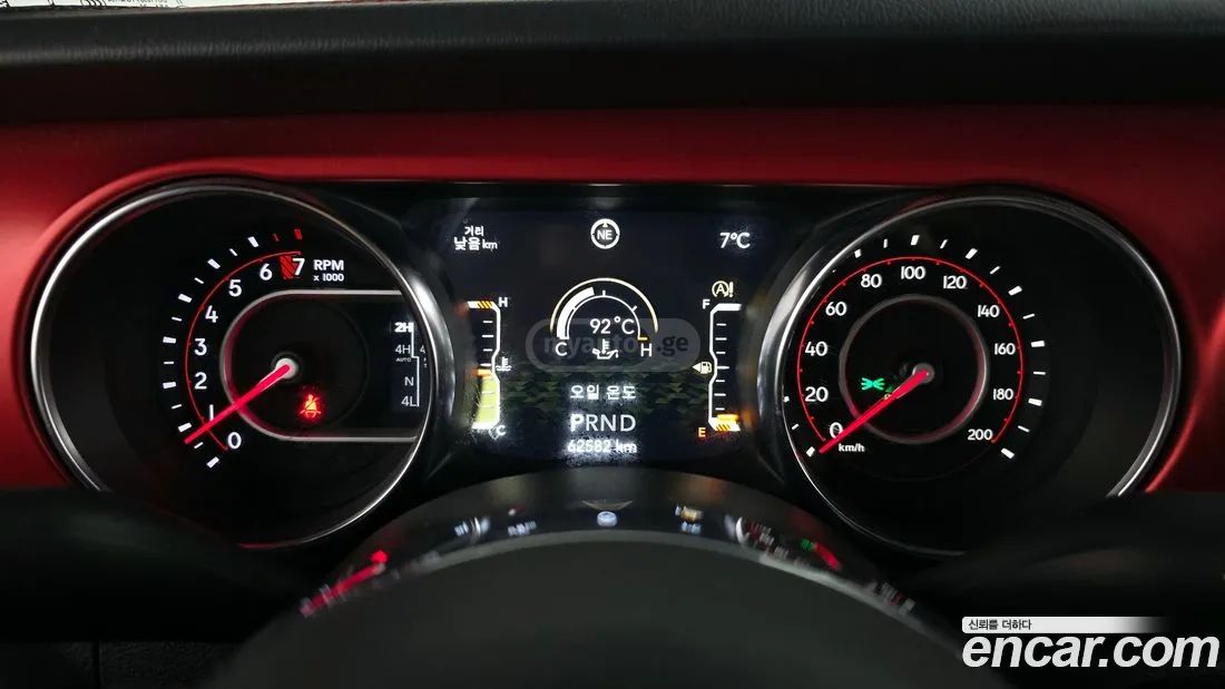 Jeep Gladiator - фото 8