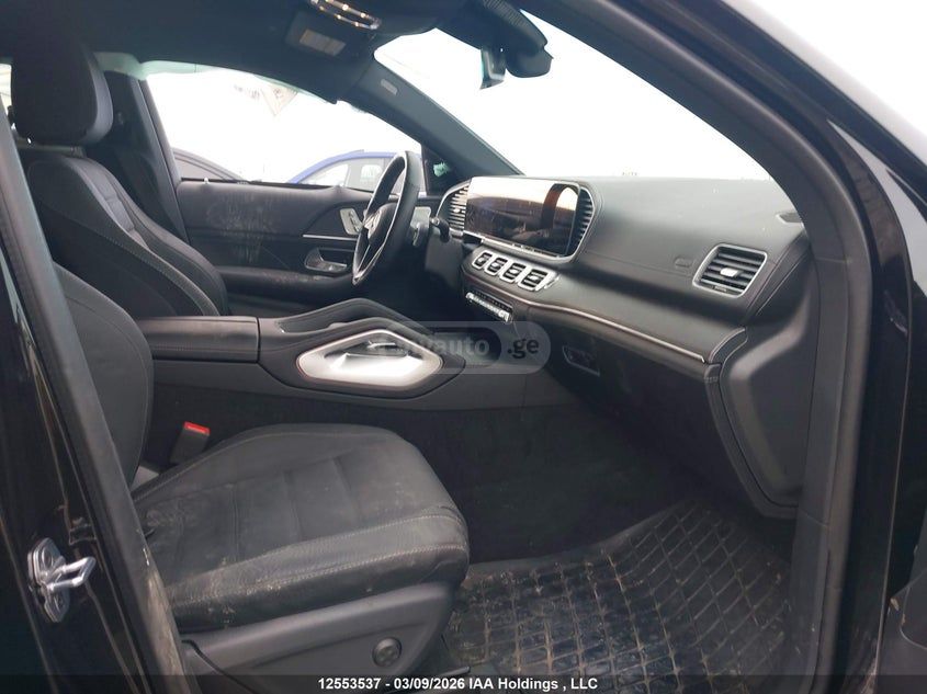 Mercedes-Benz COUPE 4MATIC — миниатюра 4