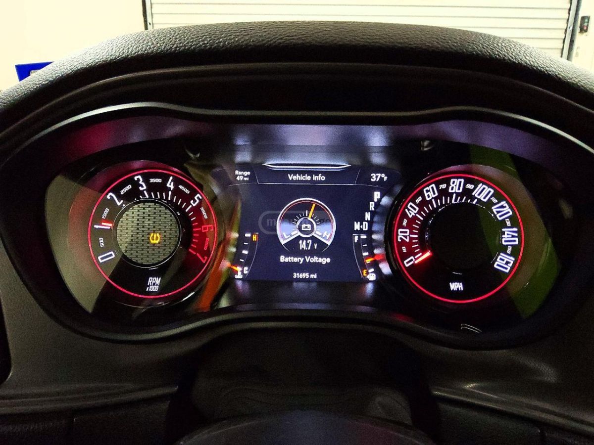 Dodge Challenger 2023 — миниатюра 9