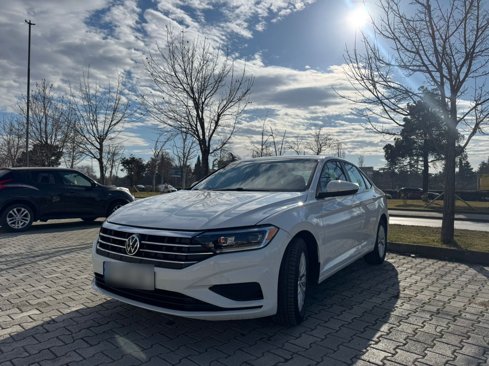 Volkswagen Jetta - фото 1