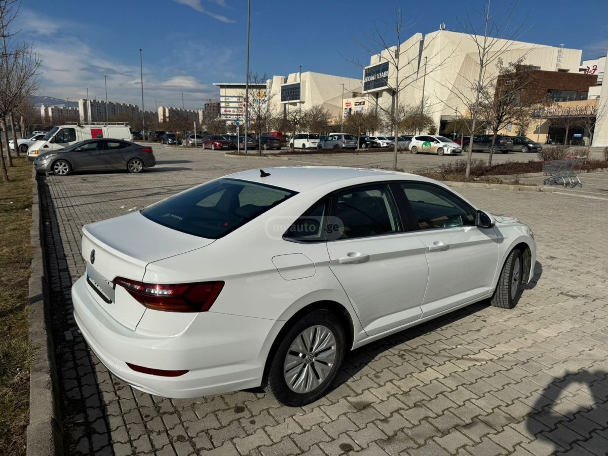 Volkswagen Jetta - фото 11