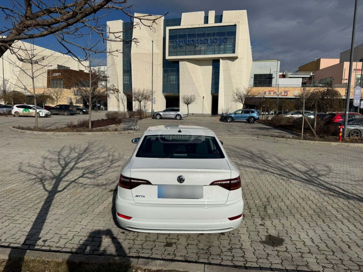 Volkswagen Jetta - фото 12