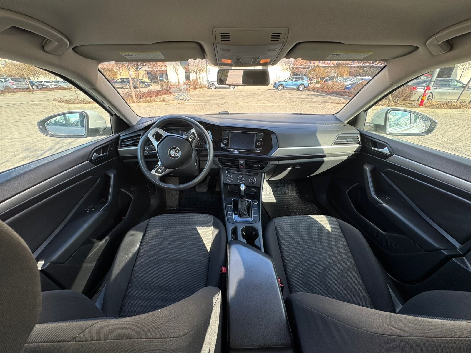 Volkswagen Jetta - фото 3