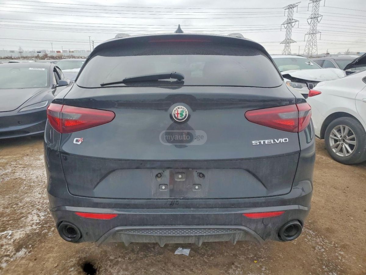 Alfa Romeo Stelvio - фото 6