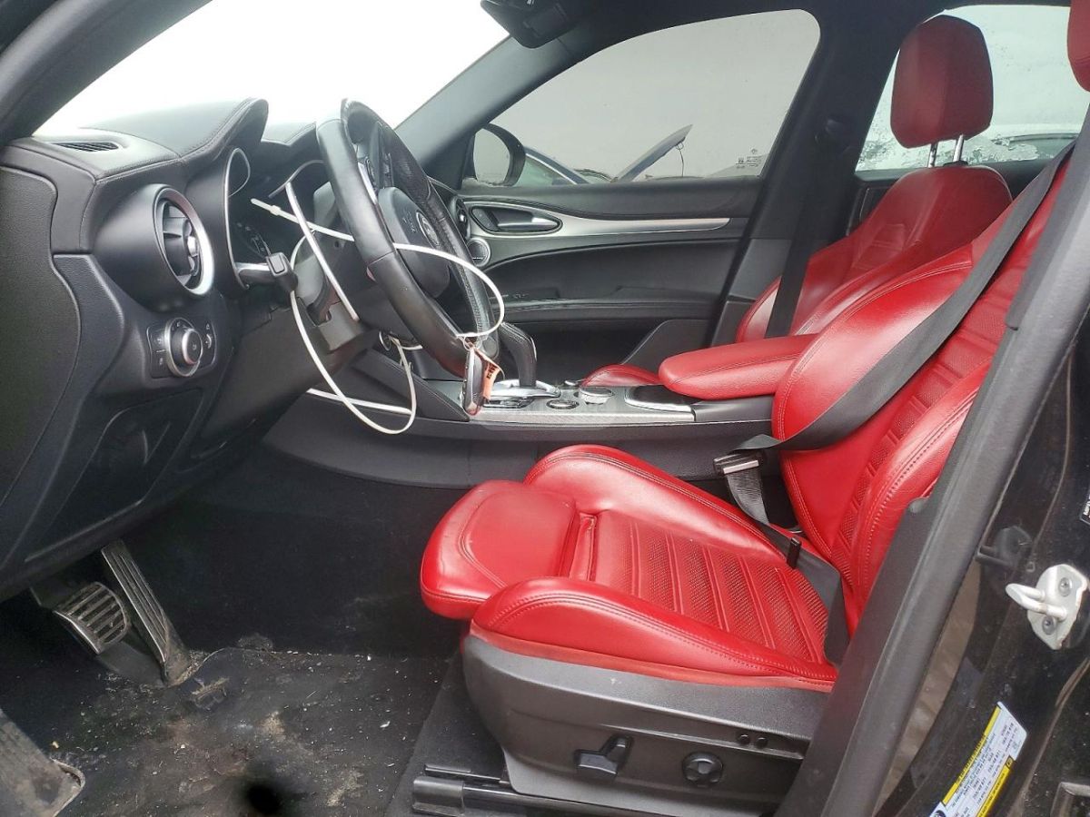 Alfa Romeo Stelvio - фото 7