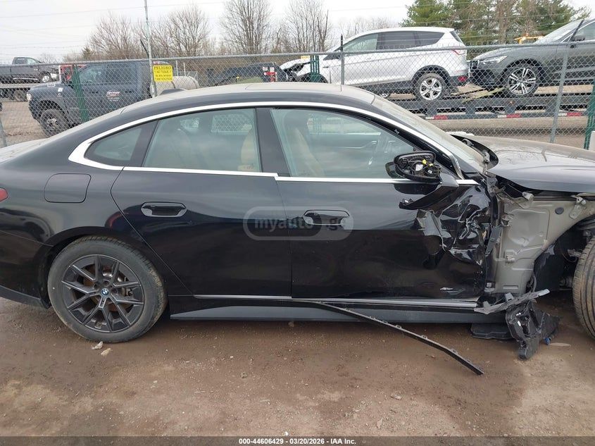 BMW i4 - фото 13