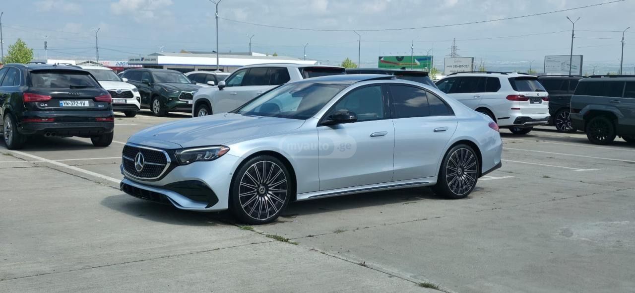 Mercedes-Benz E 350 - фото 1