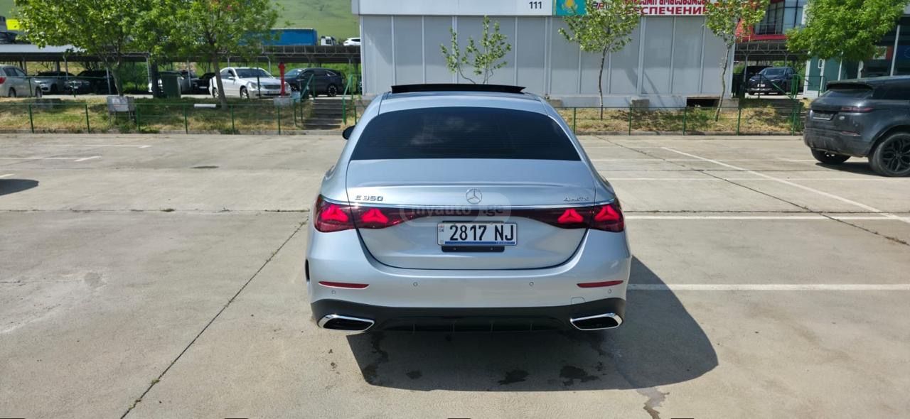 Mercedes-Benz E 350 - фото 11