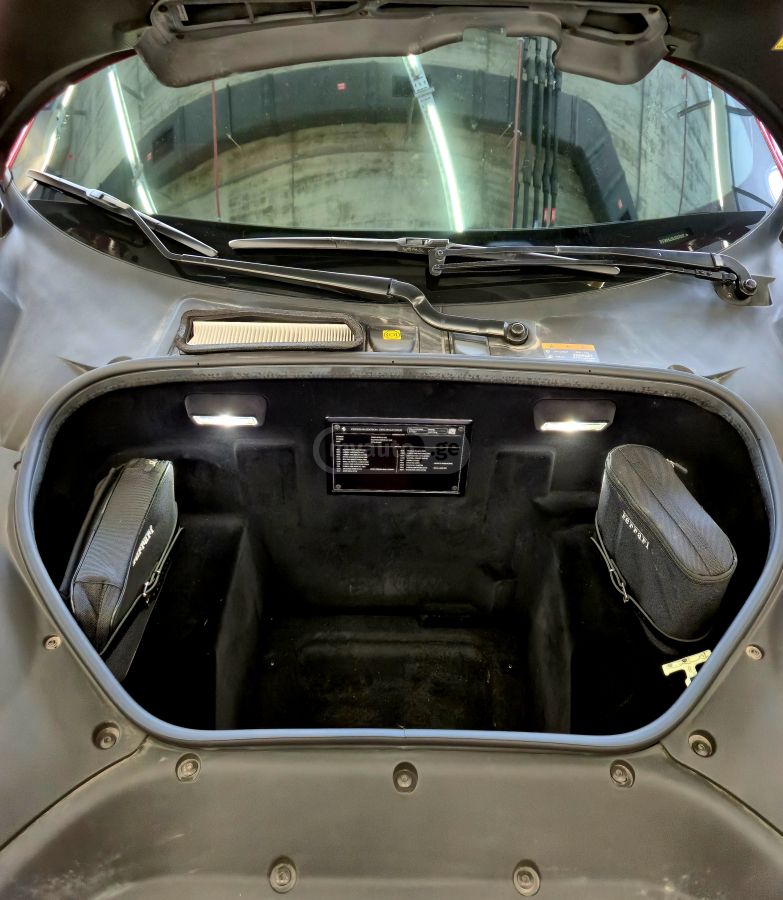 Ferrari 488 Pista - фото 10