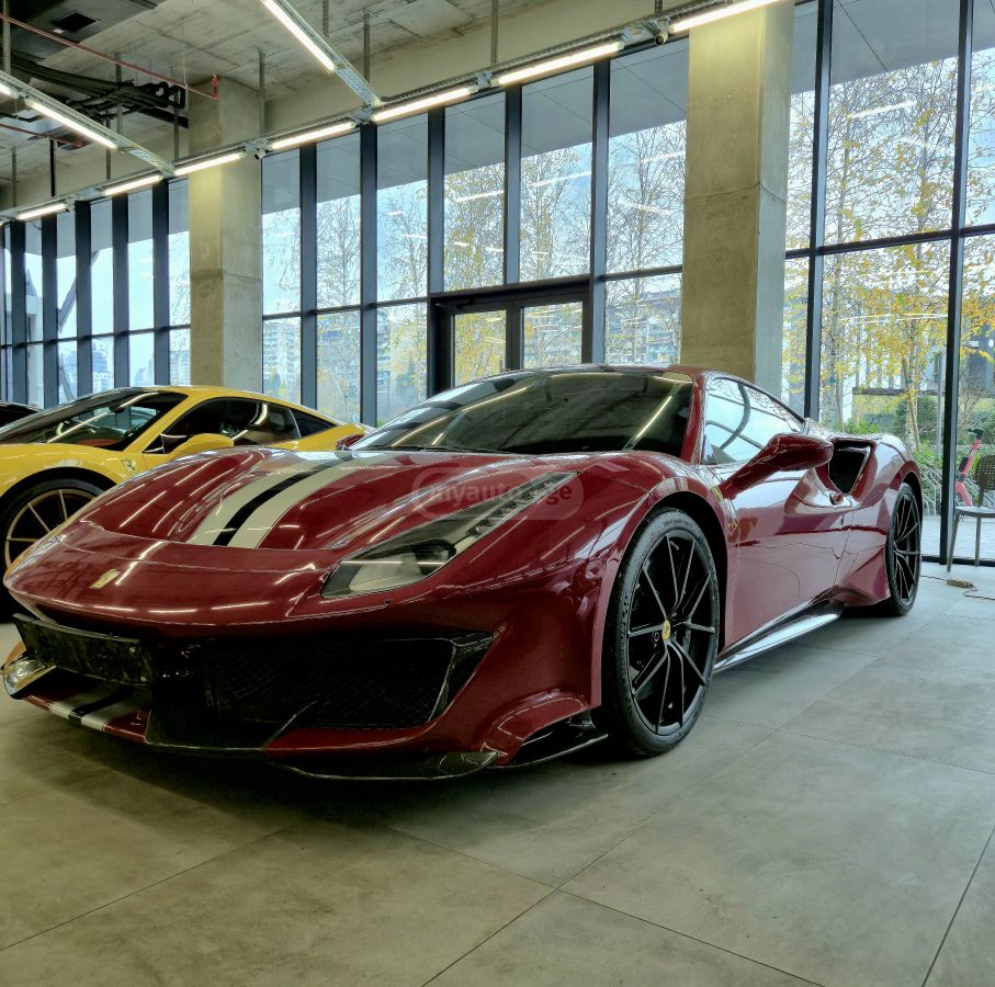 Ferrari 488 Pista - фото 2