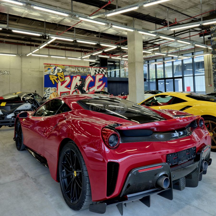 Ferrari 488 Pista - фото 3