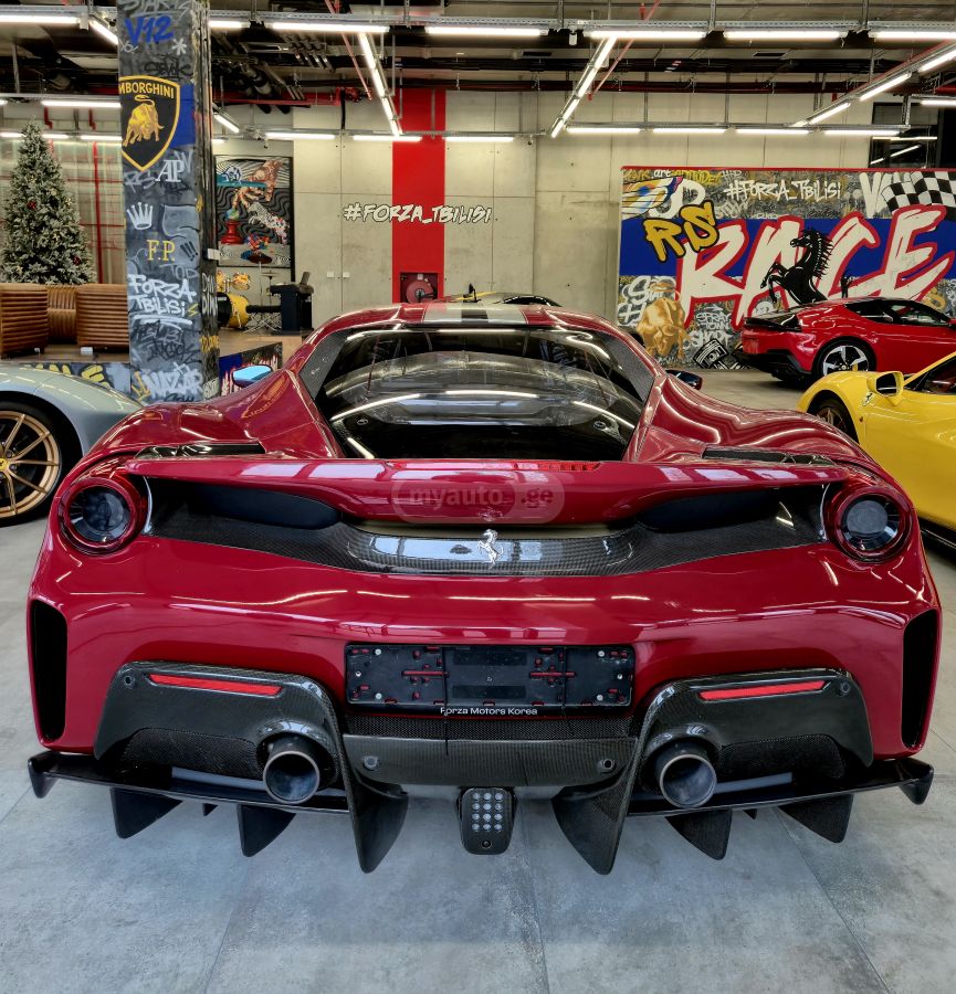 Ferrari 488 Pista - фото 4