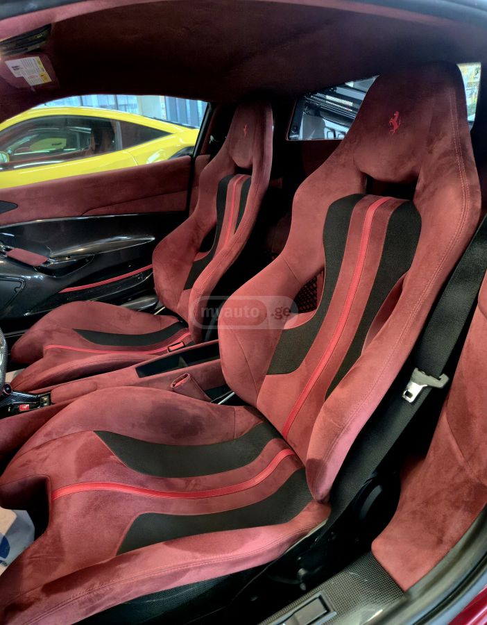 Ferrari 488 Pista - фото 7