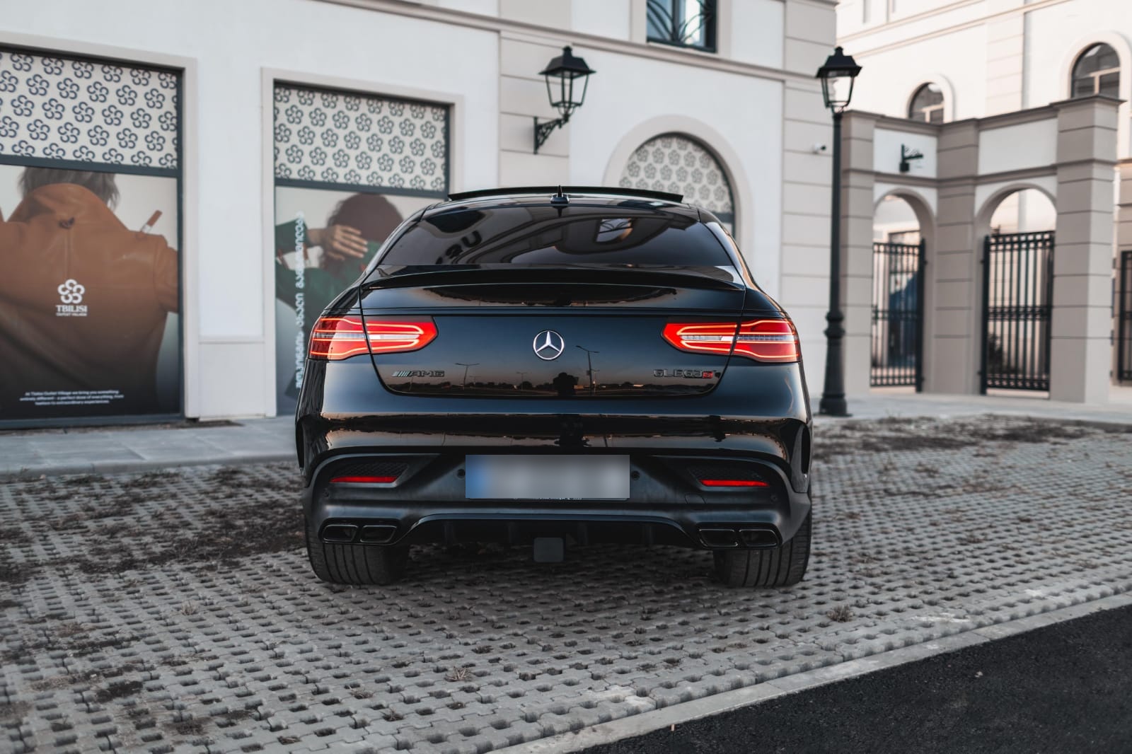Mercedes-Benz GLE 63 AMG - фото 8