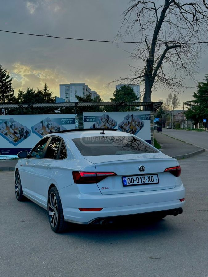 Volkswagen Jetta - фото 11