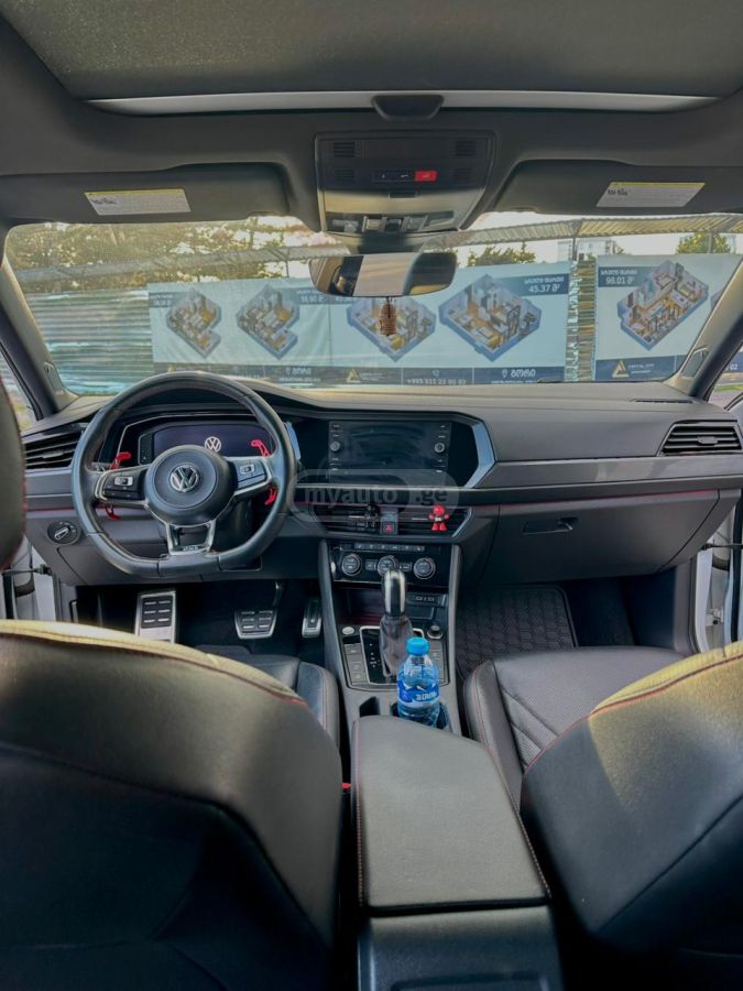 Volkswagen Jetta - фото 15