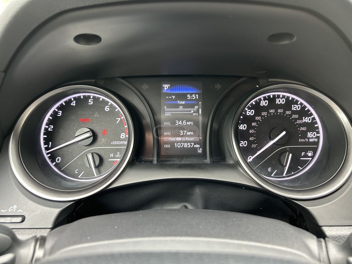 Toyota Camry - фото 8