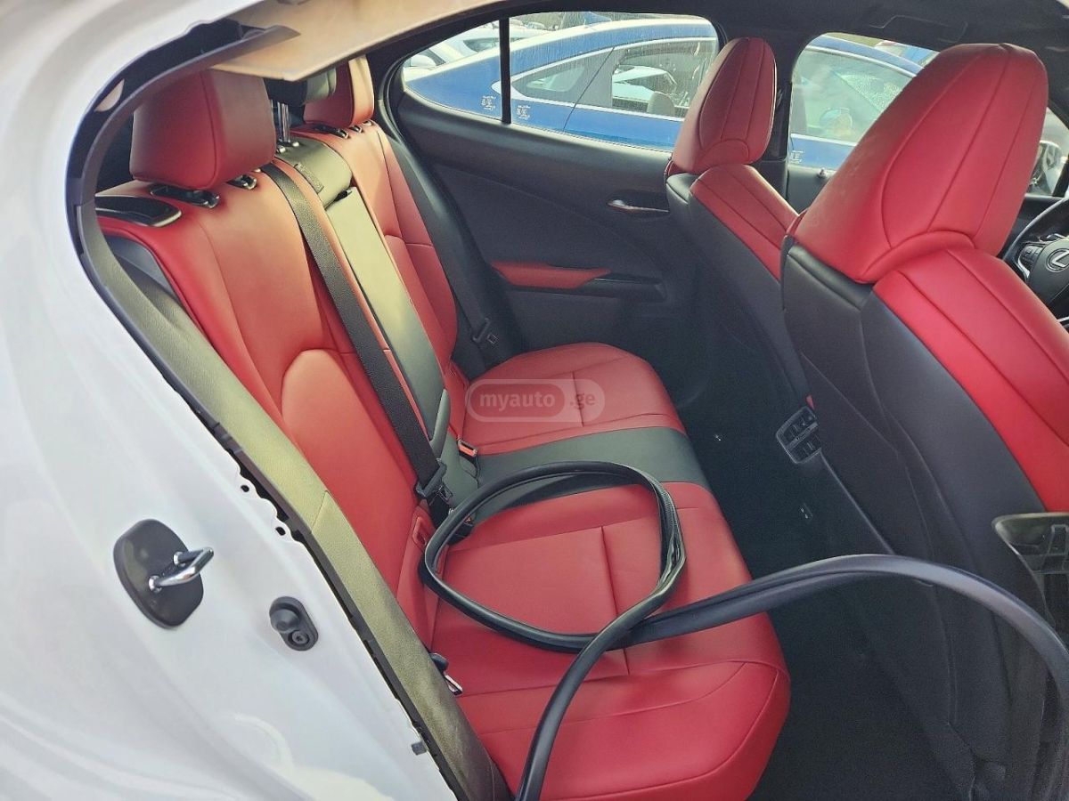 Lexus UX 200 2021 — миниатюра 10