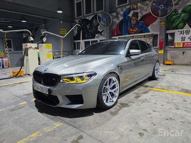 BMW M5 - фото 1