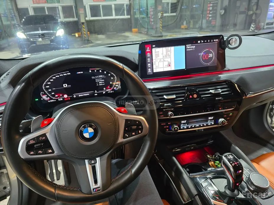 BMW M5 - фото 6