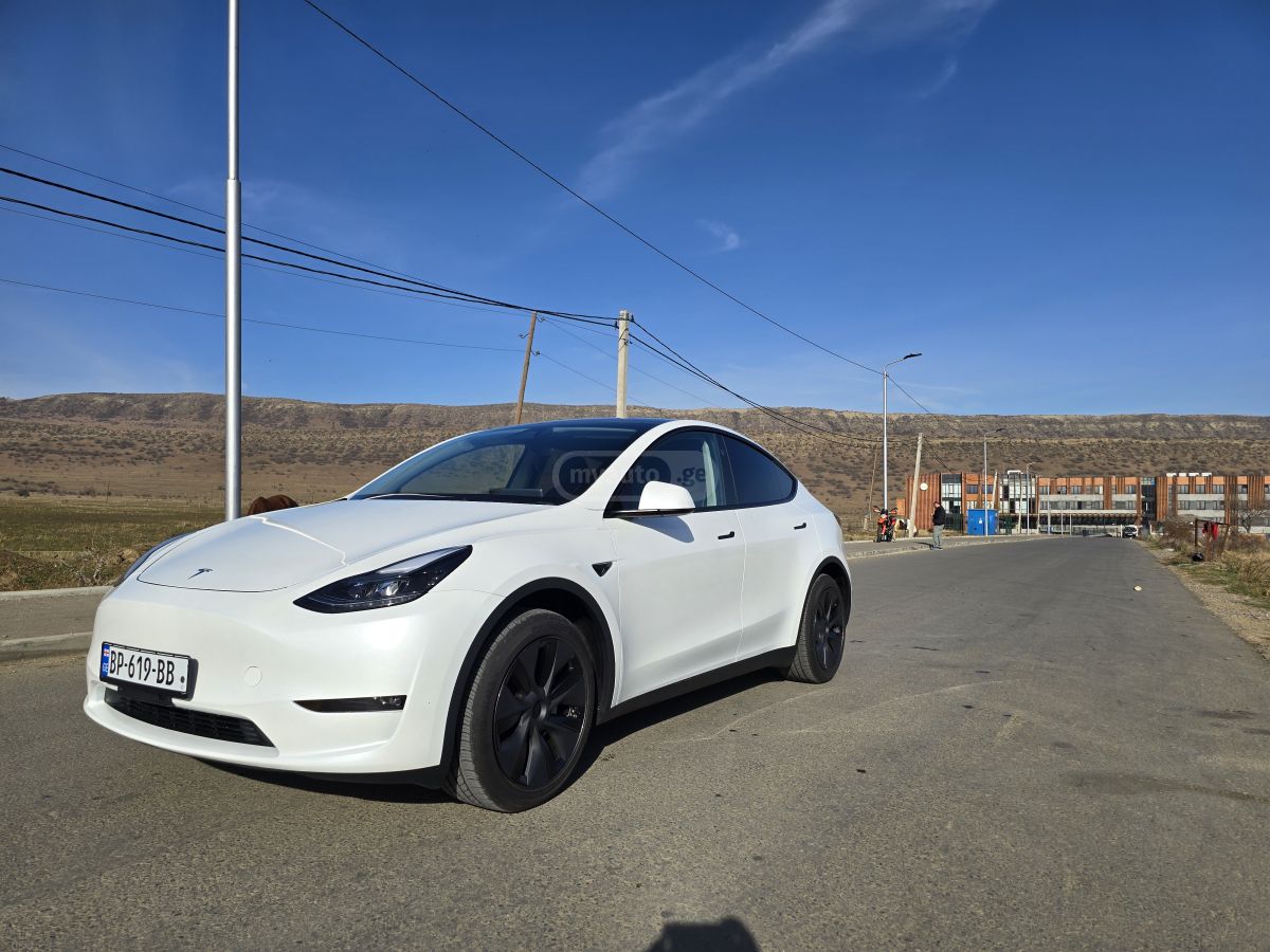 Tesla Model Y 2025 — фото 9 купить в Москве