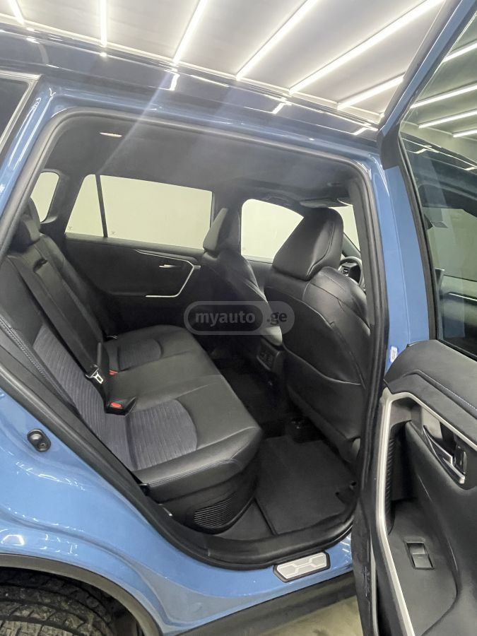Toyota RAV 4 - фото 11