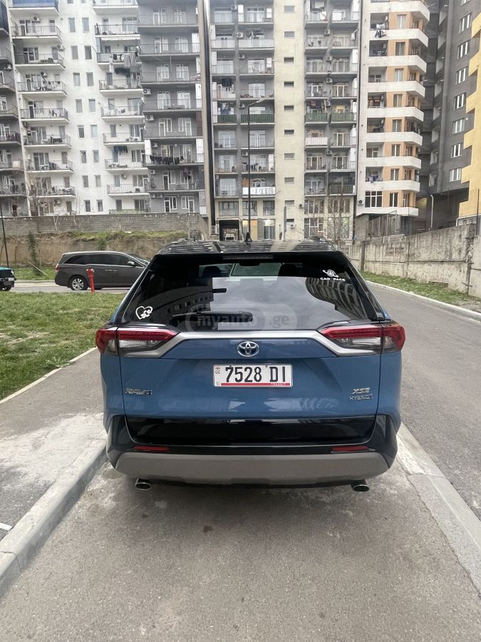 Toyota RAV 4 - фото 5