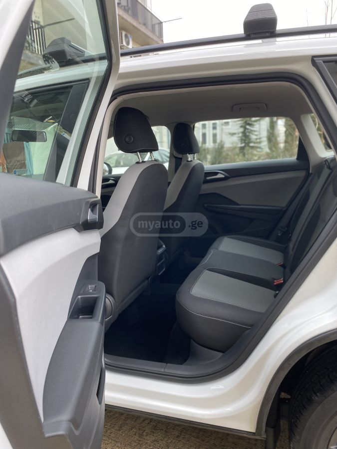 Volkswagen Taos - фото 11