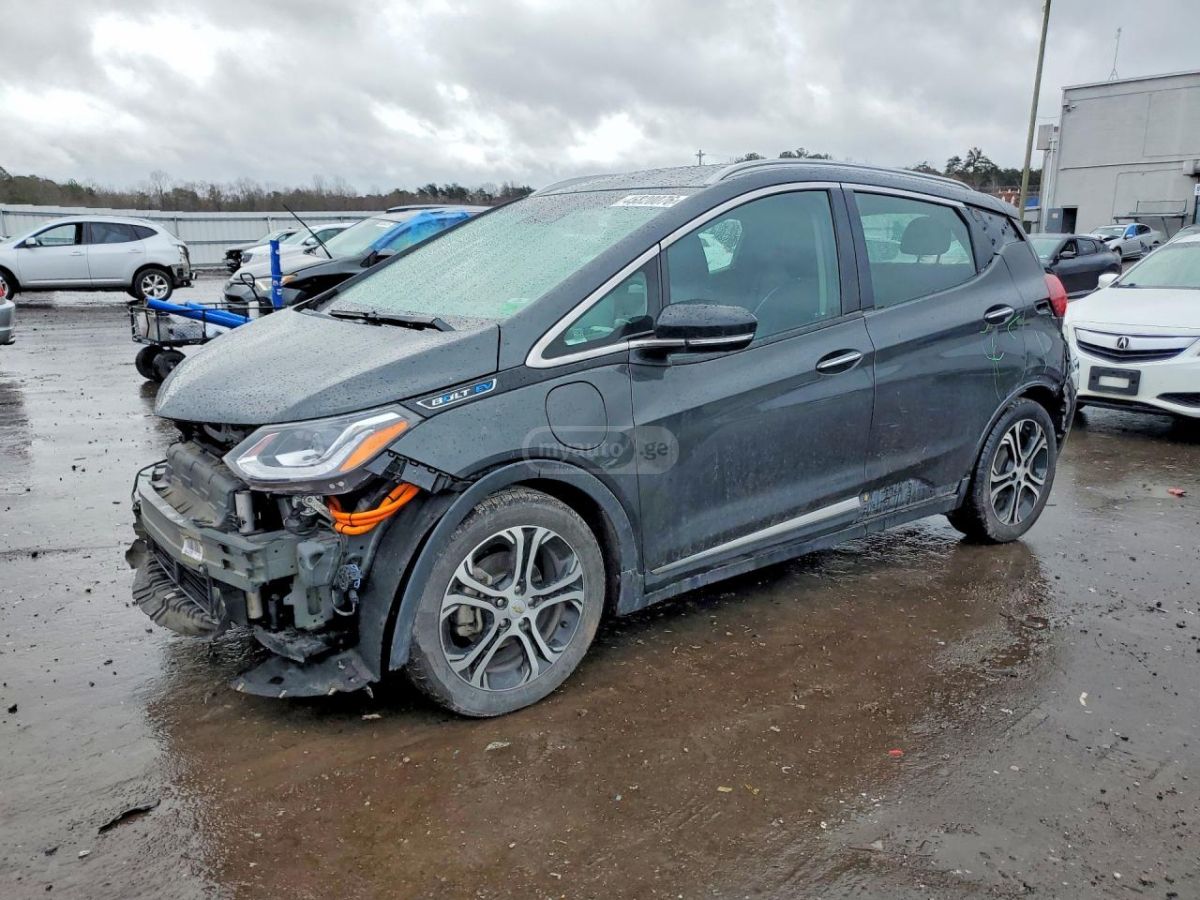 Chevrolet Bolt EV - фото 1
