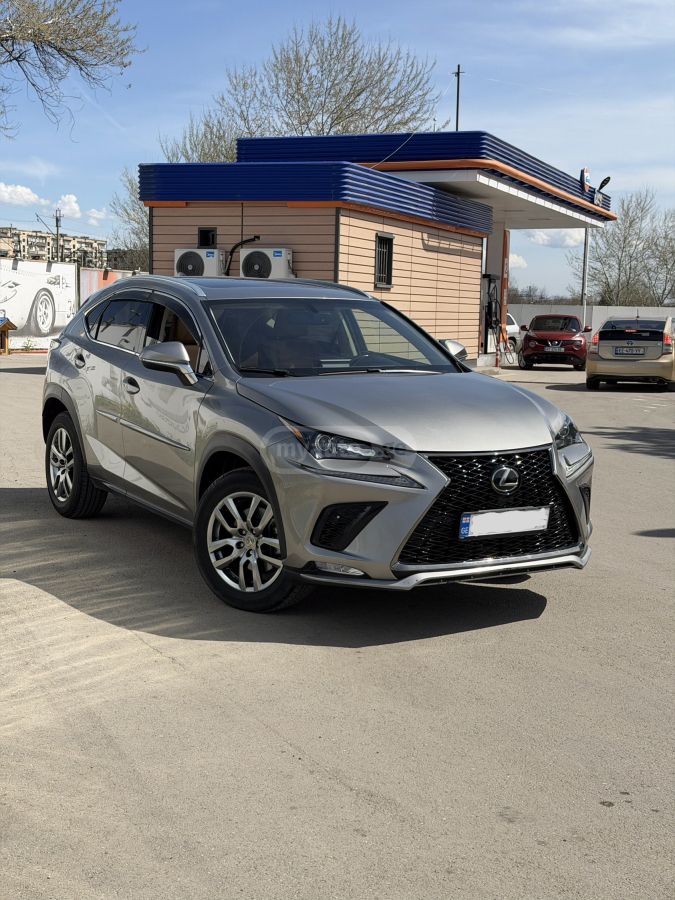Lexus NX 200 - фото 2