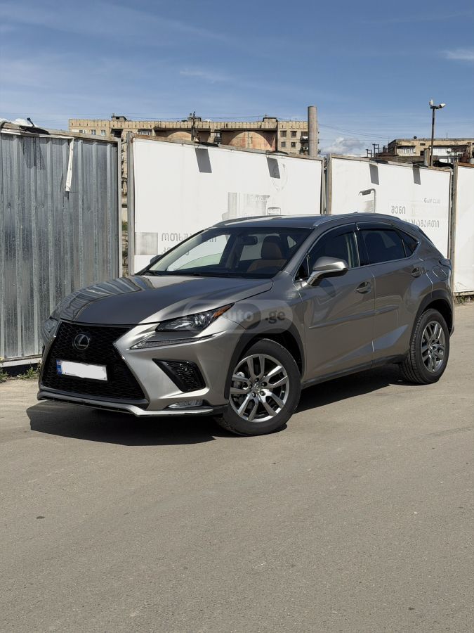 Lexus NX 200 - фото 3