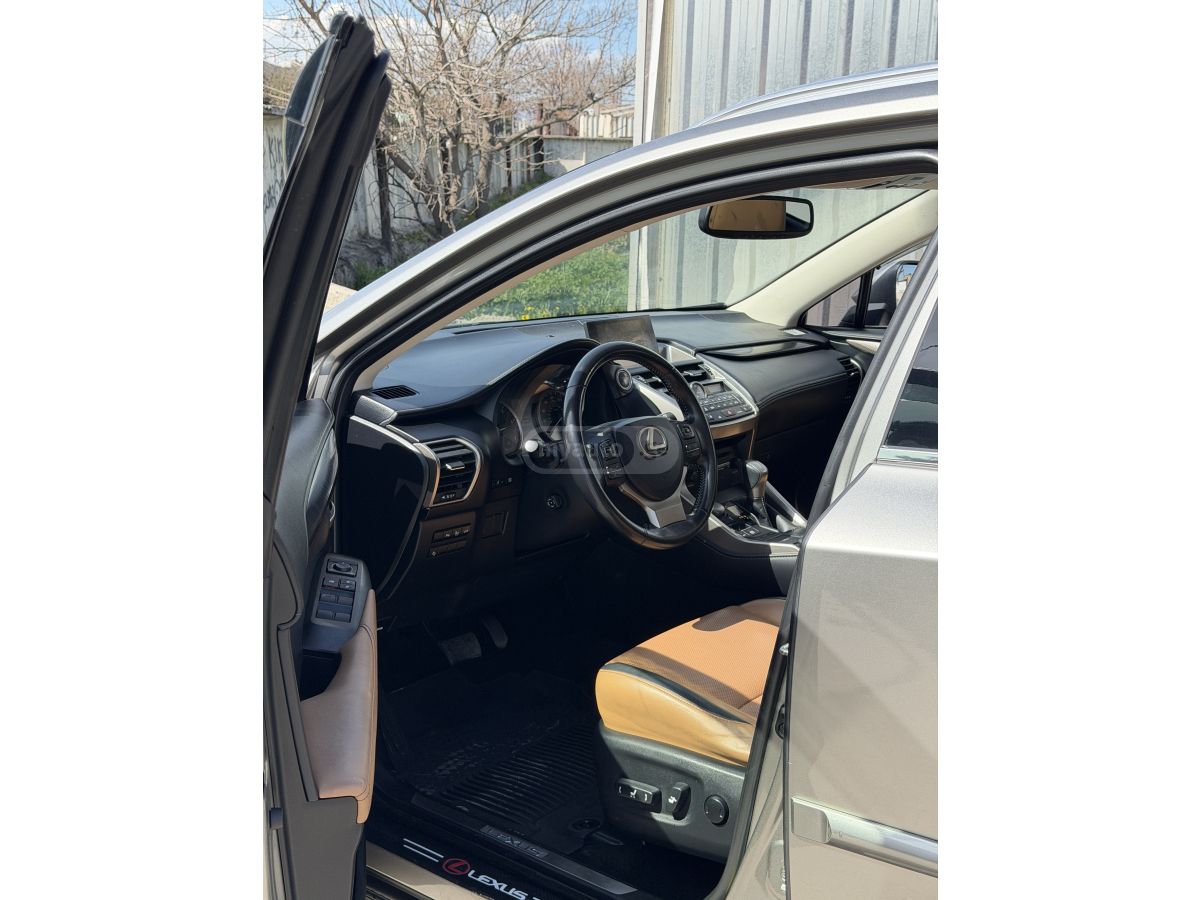 Lexus NX 200 - фото 7