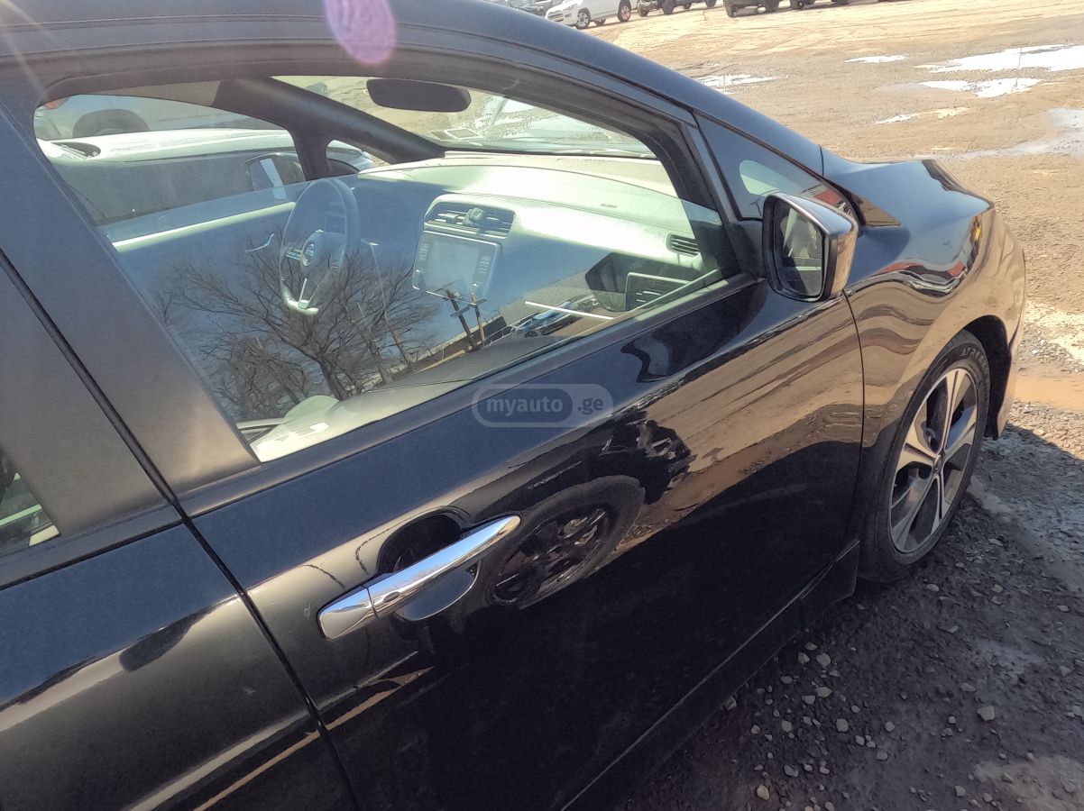 Nissan Leaf - фото 3