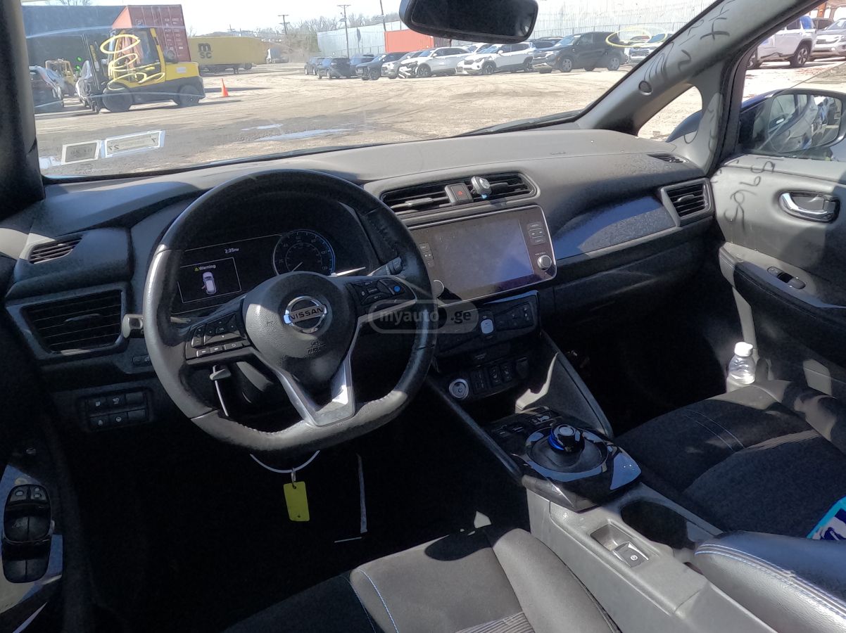 Nissan Leaf - фото 8