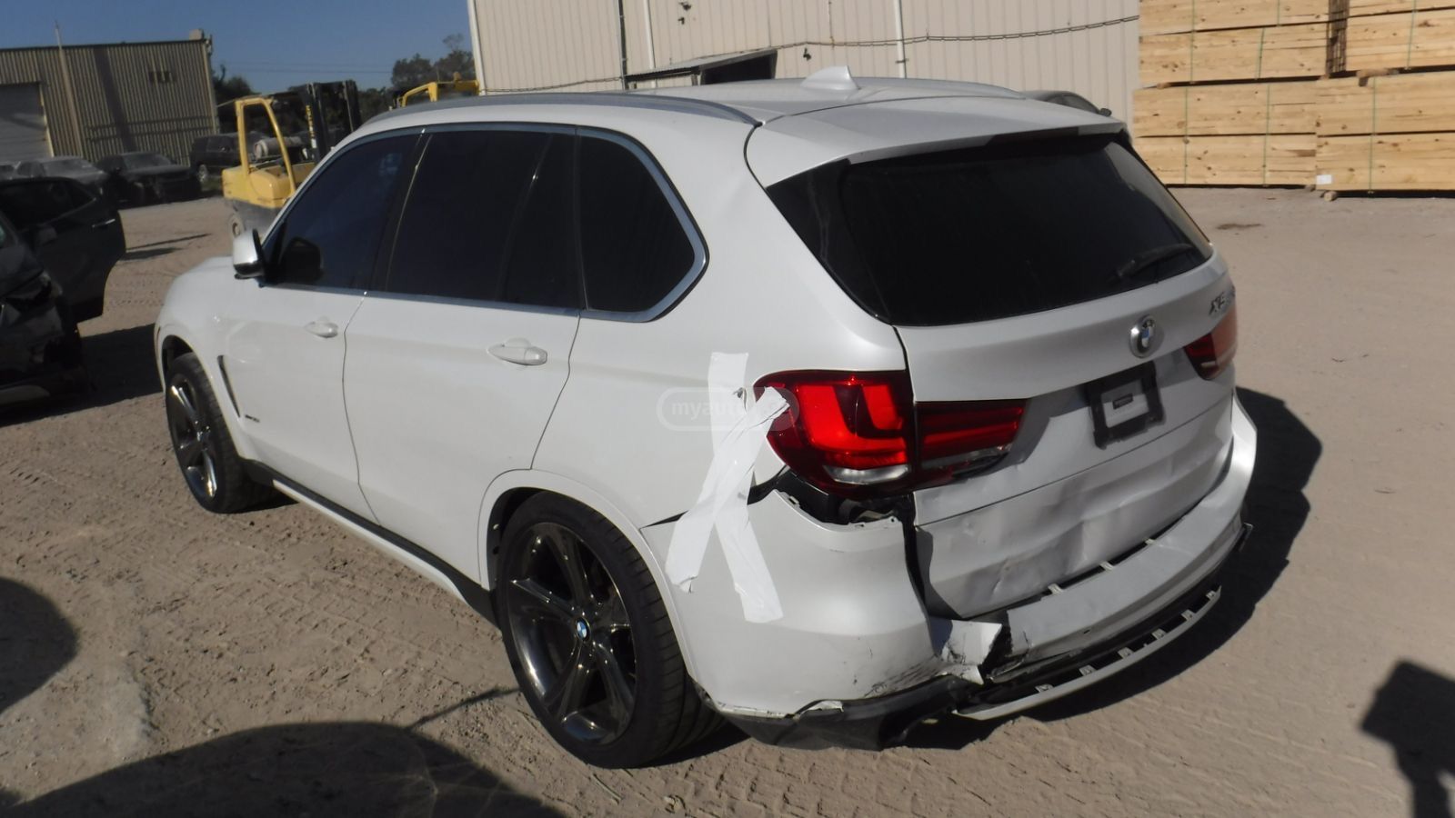 BMW X5 - фото 10