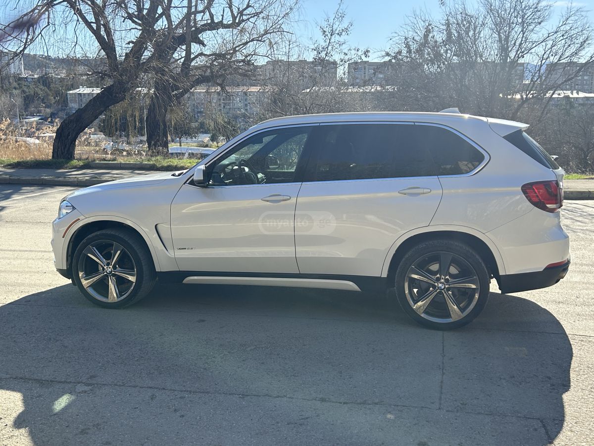 BMW X5 - фото 2