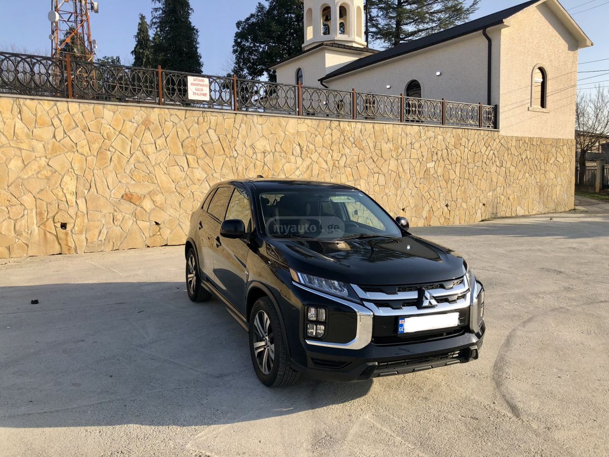 Mitsubishi Outlander Sport - фото 1
